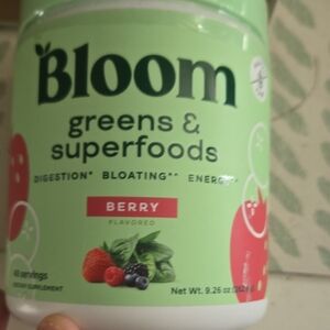 bloom Greens & Superfoods Berry Powder